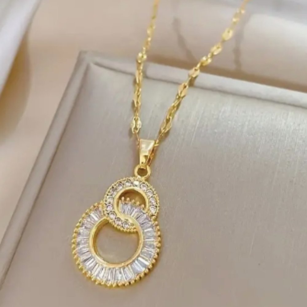 18k Gold Plated Crossover Circles Titanium Steel Diamond Necklace
